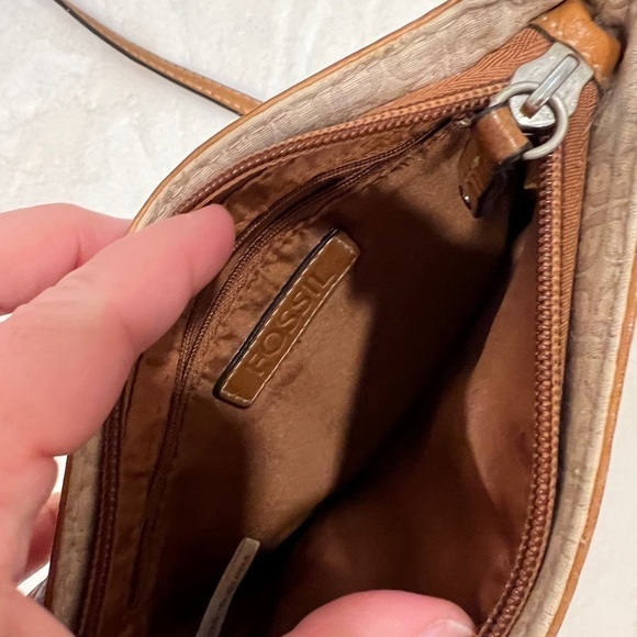 3/$25 Sale🎈Fossil Canvas & Leather trim Brown Crossbody Bag - Picture 4 of 8